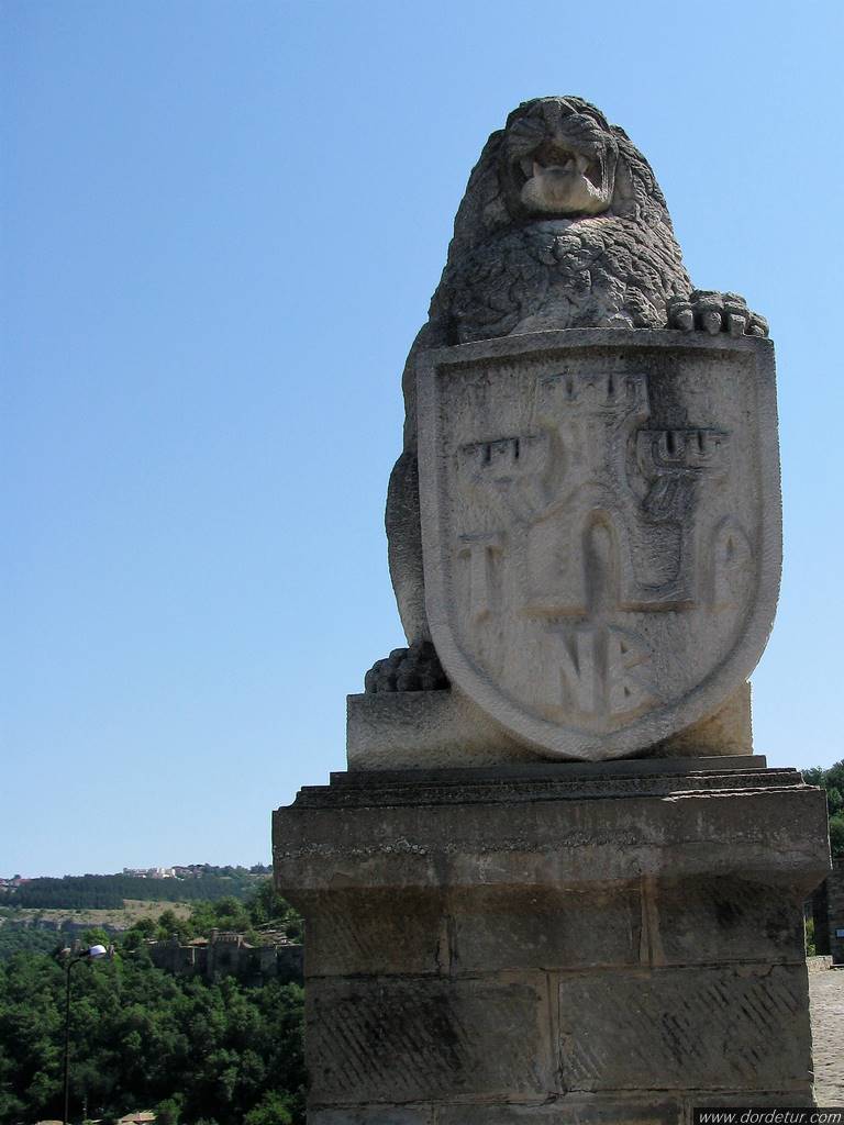 intrare-cetatea-tsarevets-bulgaria