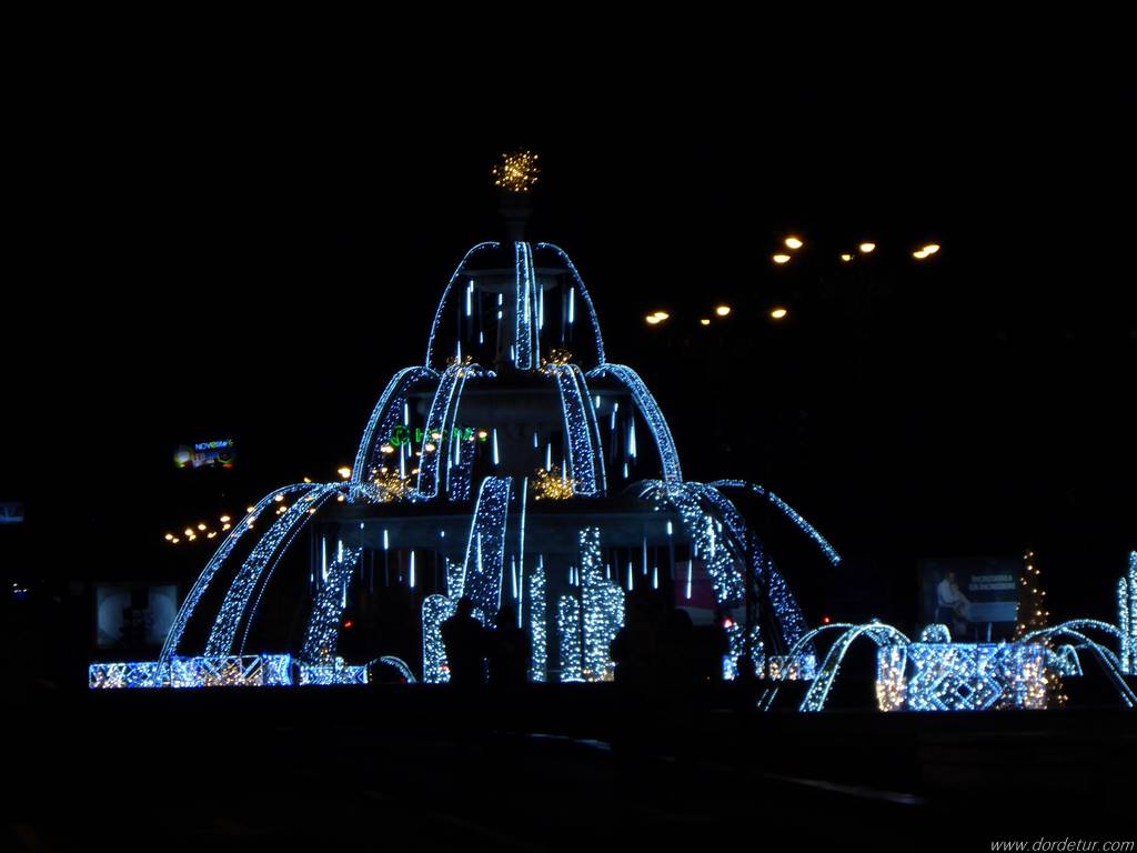 bucharest-christmas-lights-union-square