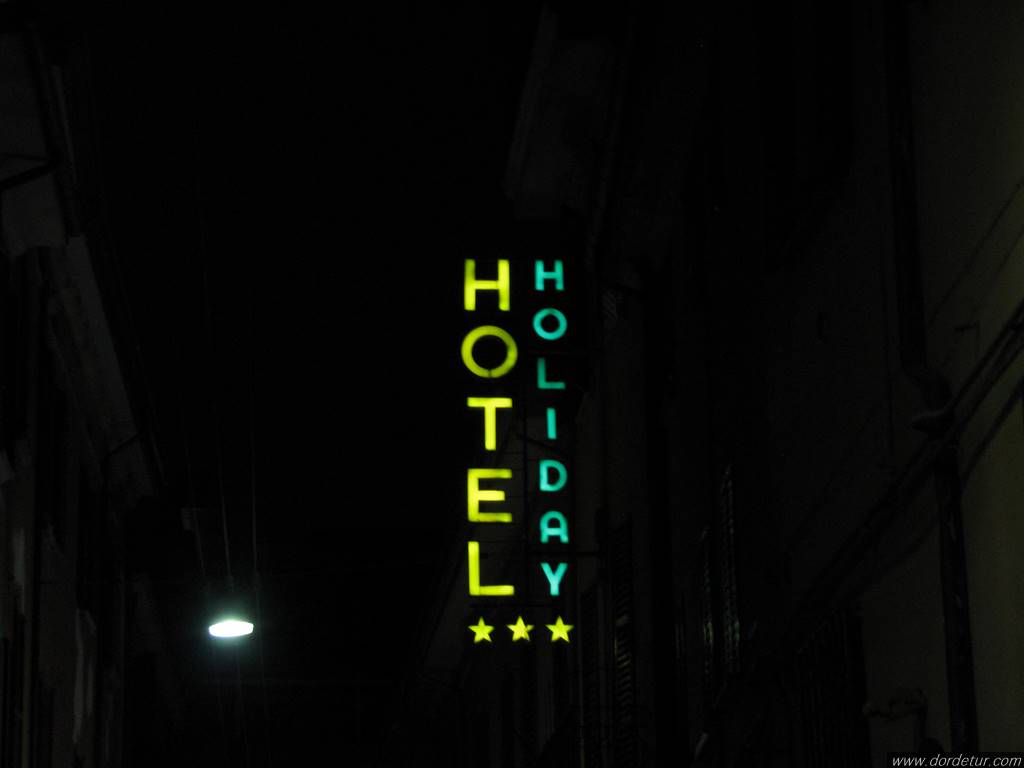hotel-holiday-bologna-noaptea