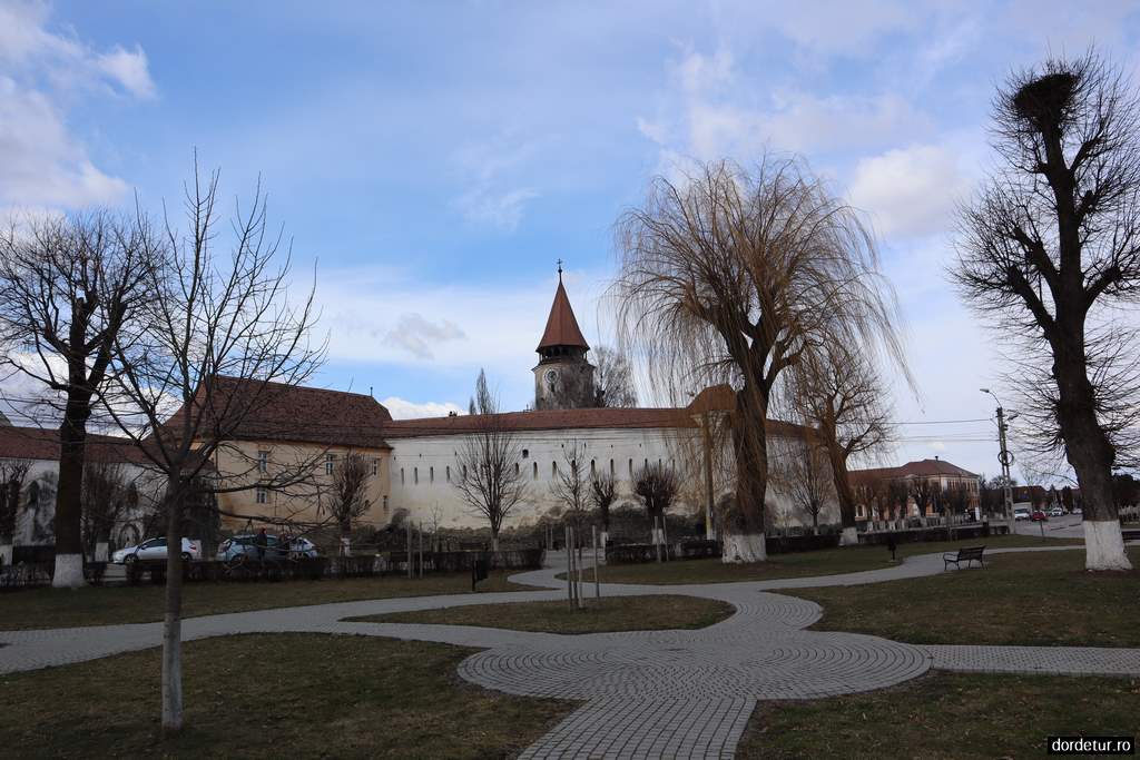 biserica-cetate-parc-prejmer